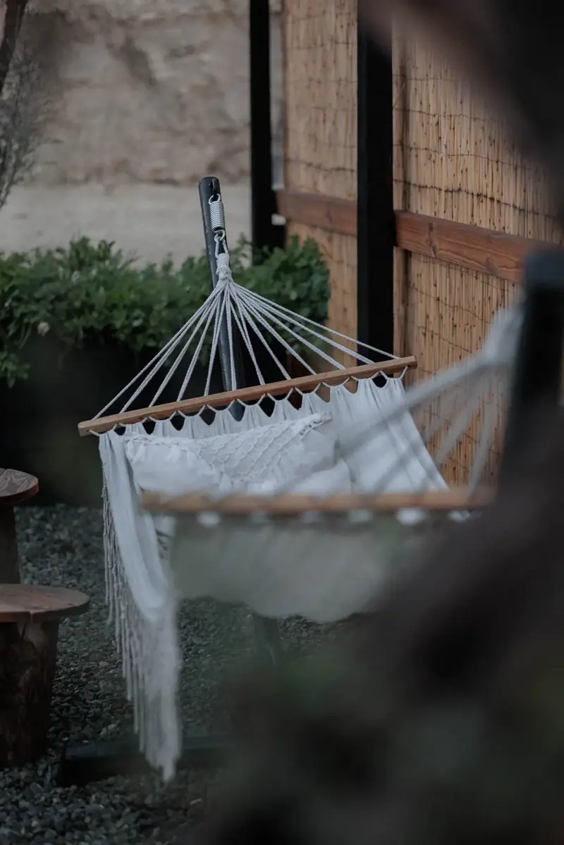 For Rest Glamping - Fat Owl Tent - Dining pergola with Outdoor Kitchen