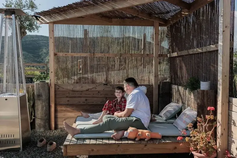 For Rest Glamping - Mudra Tent - Dining pergola and Outdoor Kitchen