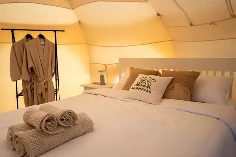 For Rest Glamping - Mudra Tent - Open-Air Bathtub